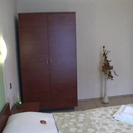 Topolova Apartment *